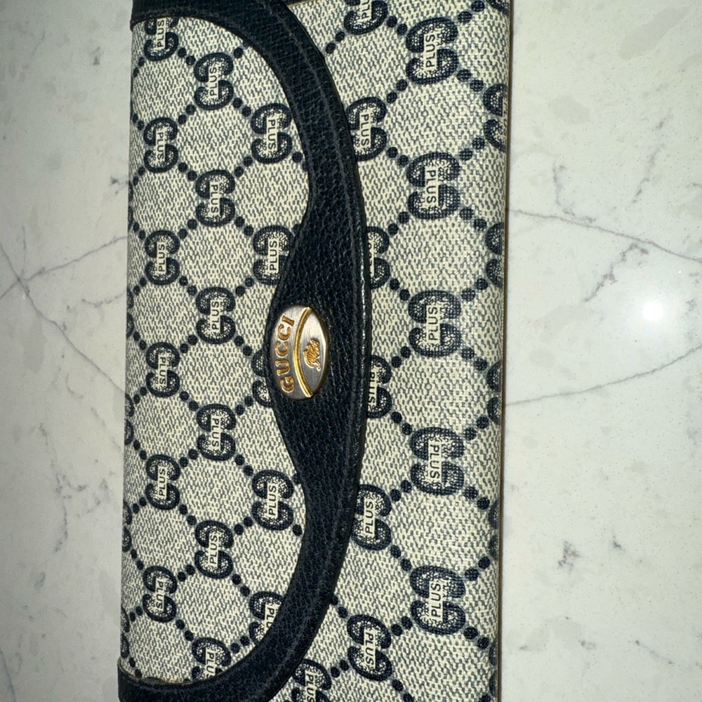 Gucci GG Plus Black and Cream Clutch/Wallet on Chain - Picture 9 of 9